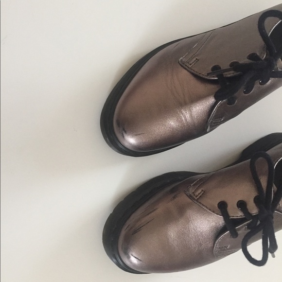 Dr. Martinens - Picture 3 of 7